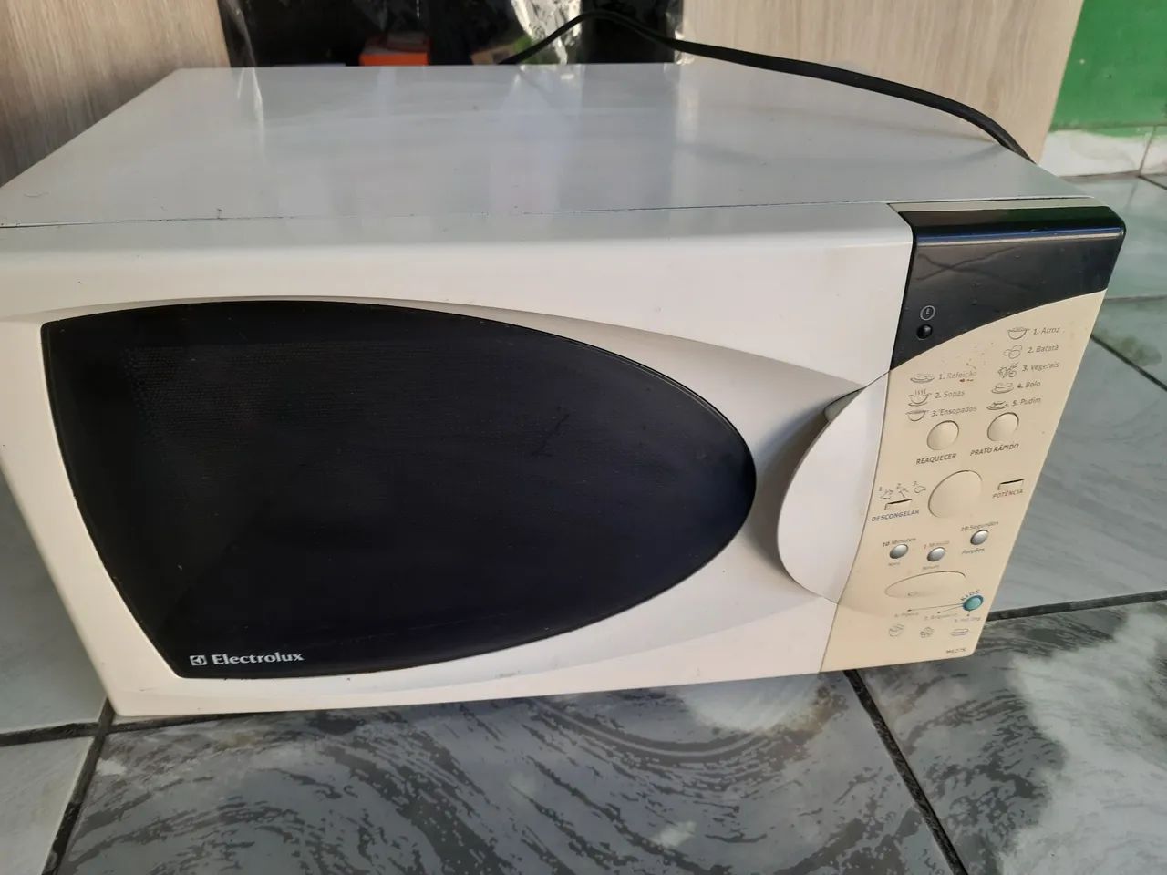 Micro-ondas usado com defeito