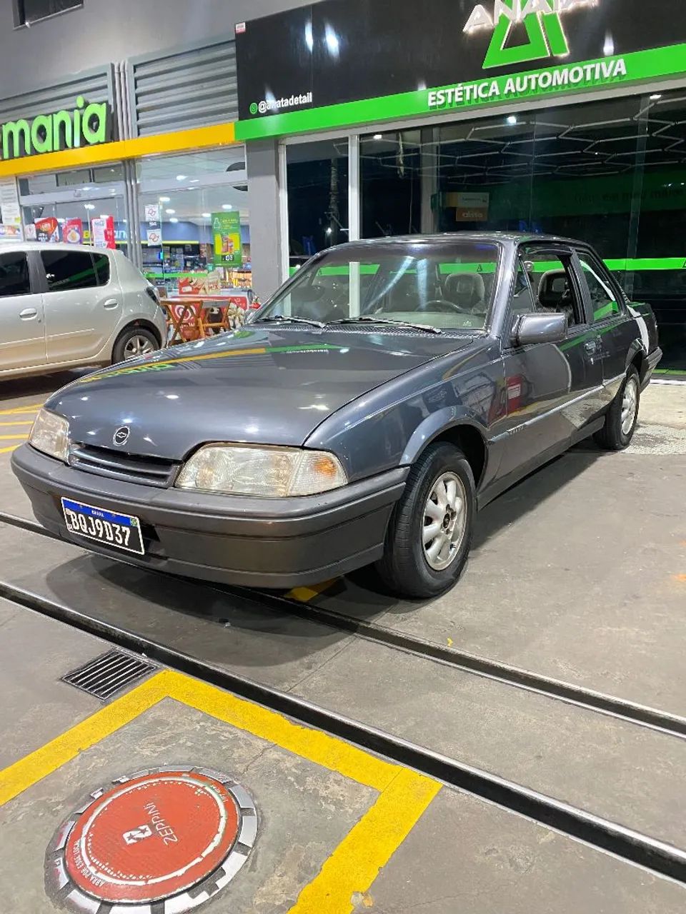 Chevrolet Monza Classic SE 2.0 /mpfi E EFI 2P E 4P 1993
