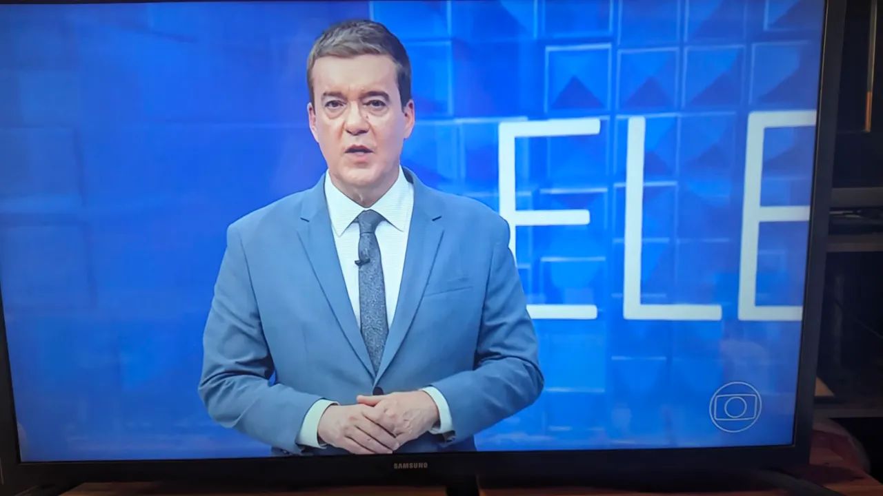 Smart TV Samsung de 32 polegadas - Foto 5
