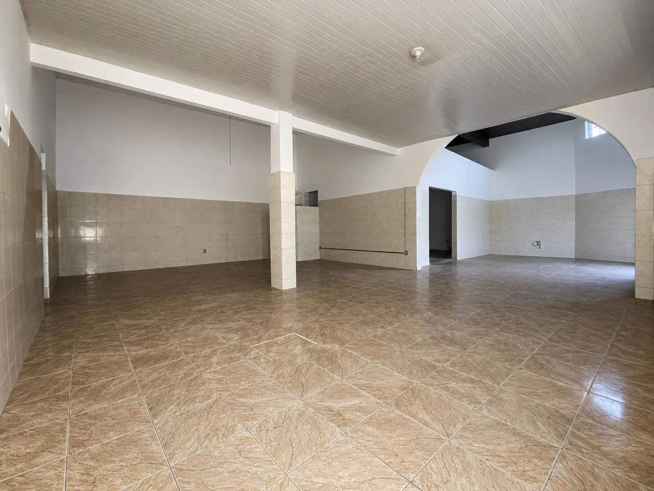 Loja Comercial para Alugar no Santa Helena | 115m² | Esquina