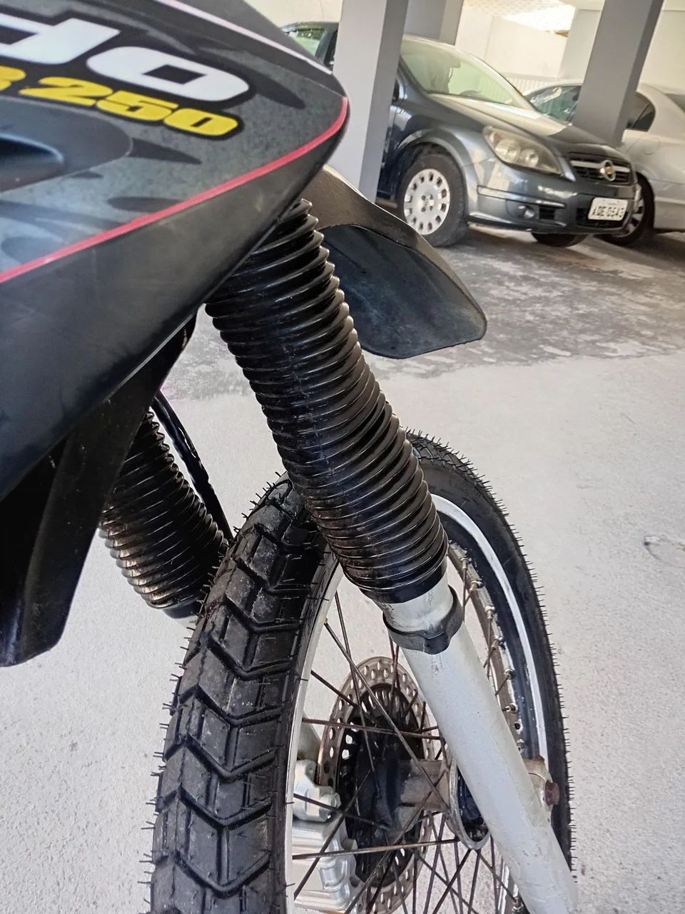 VENDO MOTO HONDA 2008 TORNADO - Foto 4