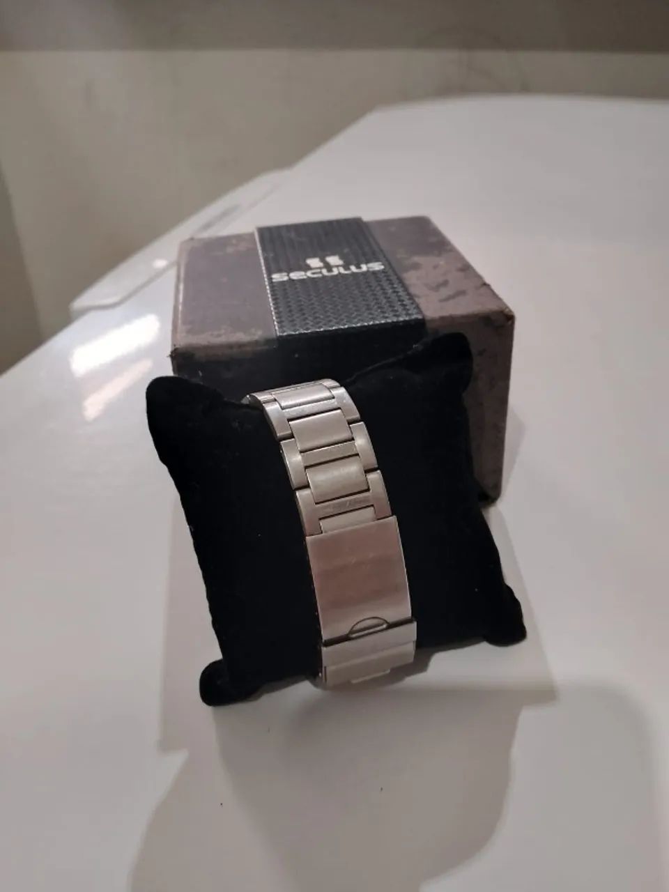 Relógio Seculus prata com detalhes pretos. Sem bateria, precisa de bateria nova. - Foto 5