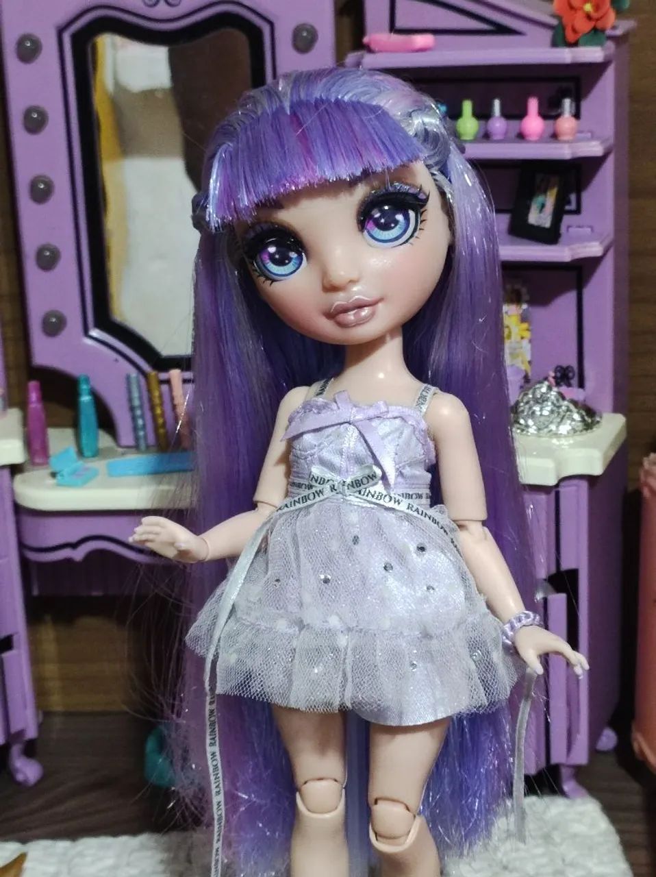 Boneca rainbow high Violet  - Foto 3