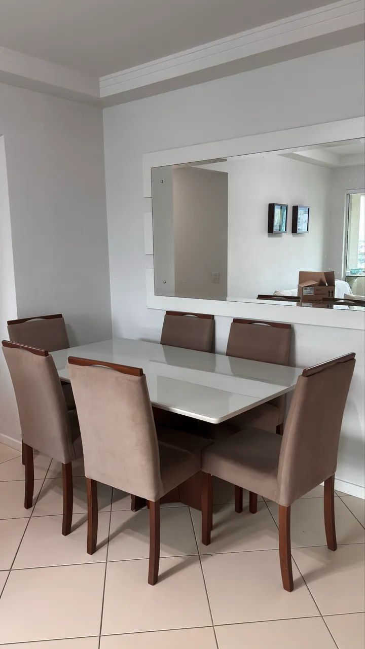 Vendo conjunto mesa de jantar 