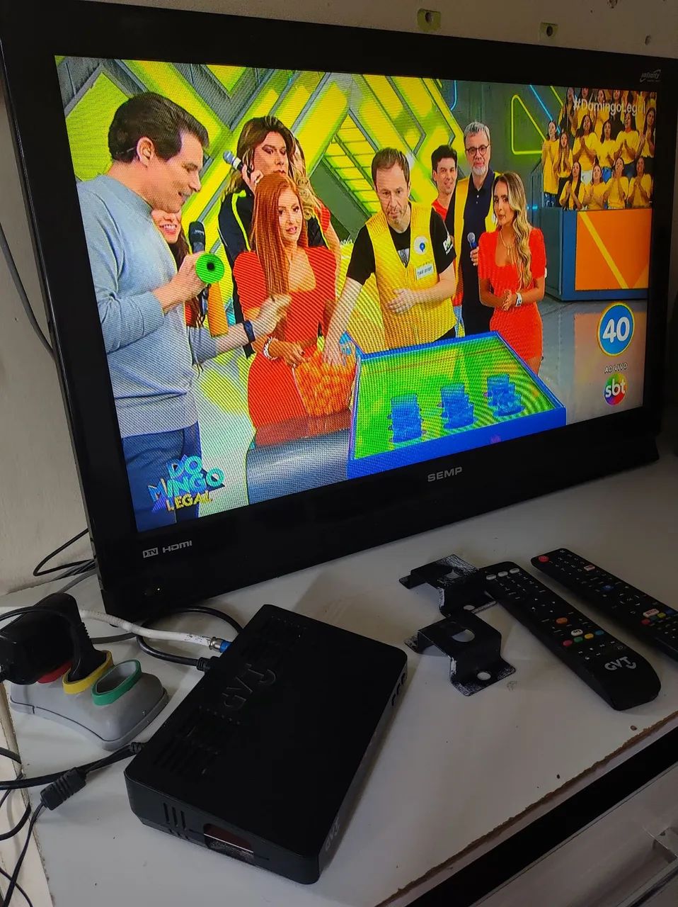 Tv Semp 32 polegadas+ conversor. 300 $