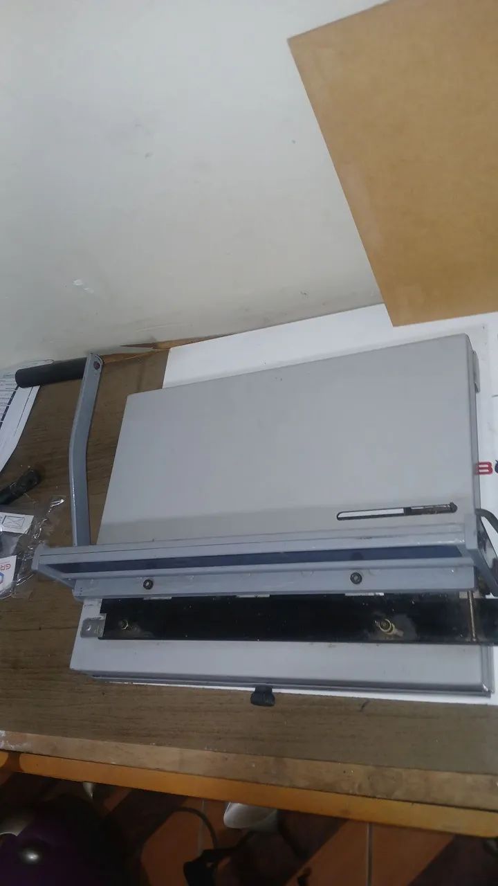 Kit Encadernadora e guilhotina em ótimo estado  - Foto 5