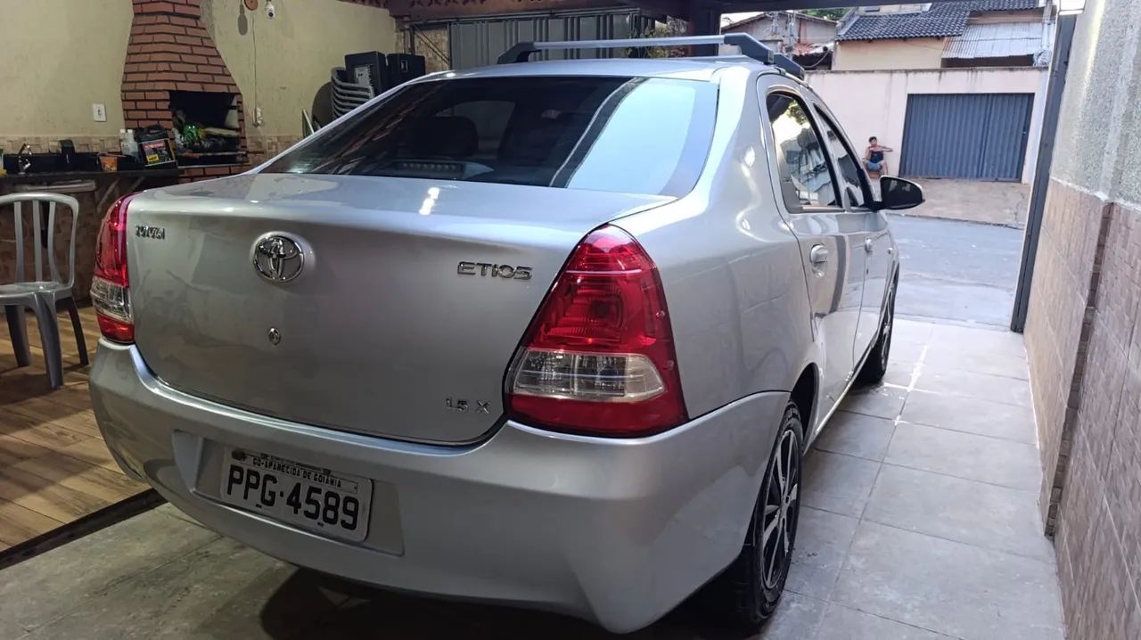 Toyota Etios ETIOS X Sedan 1.5 Flex 16V 4p Mec. 2015