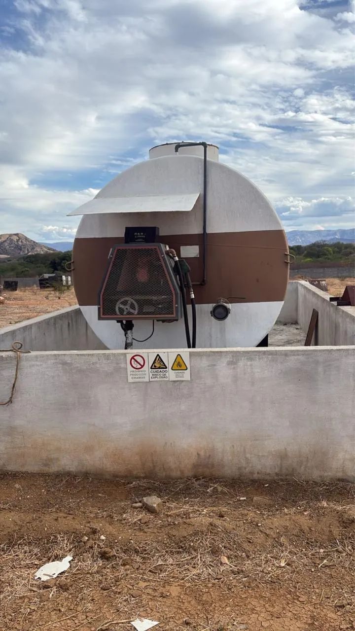 Tanque de combustível com bomba completa, capacidade para 15m3. Pouco usado - Foto 5