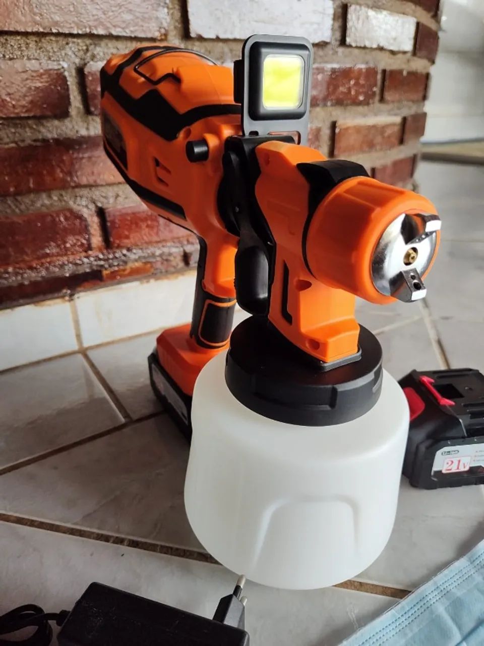 Pistola De Pintura Pulverizadora 1400ml Aitoolzo com 2 baterias - Foto 6