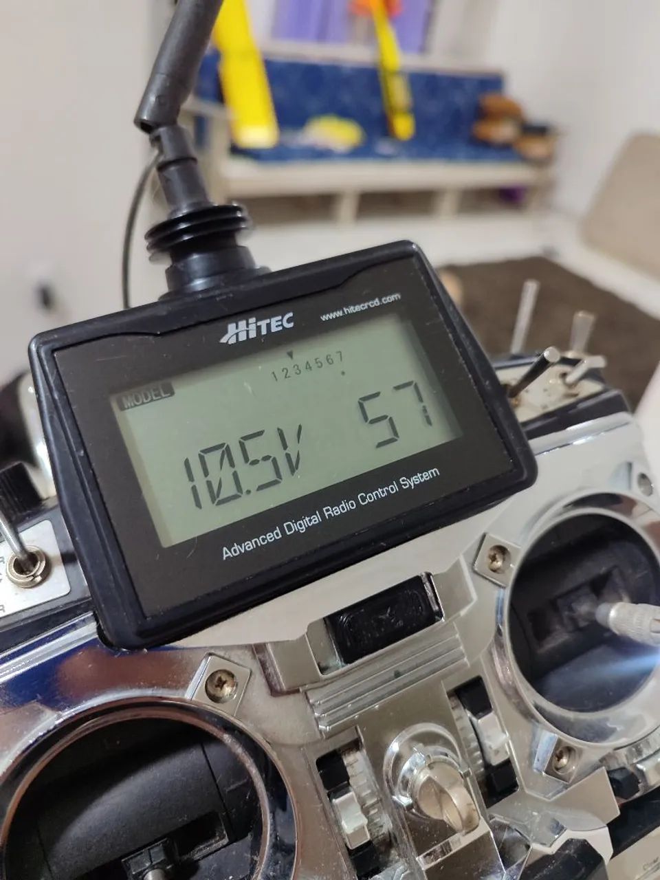 Rádio RC aeromodelo Hitech 7 canais  - Foto 4