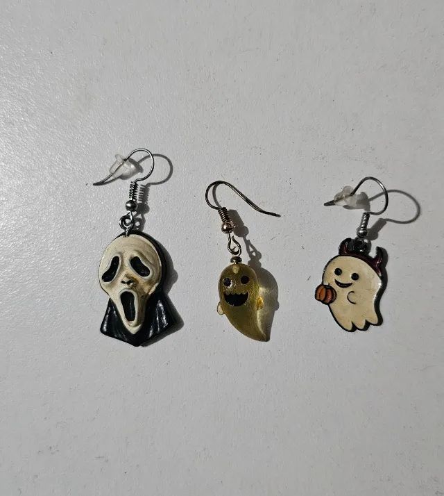 Conjunto 3 Brincos - Fantasma Pânico Ghostface