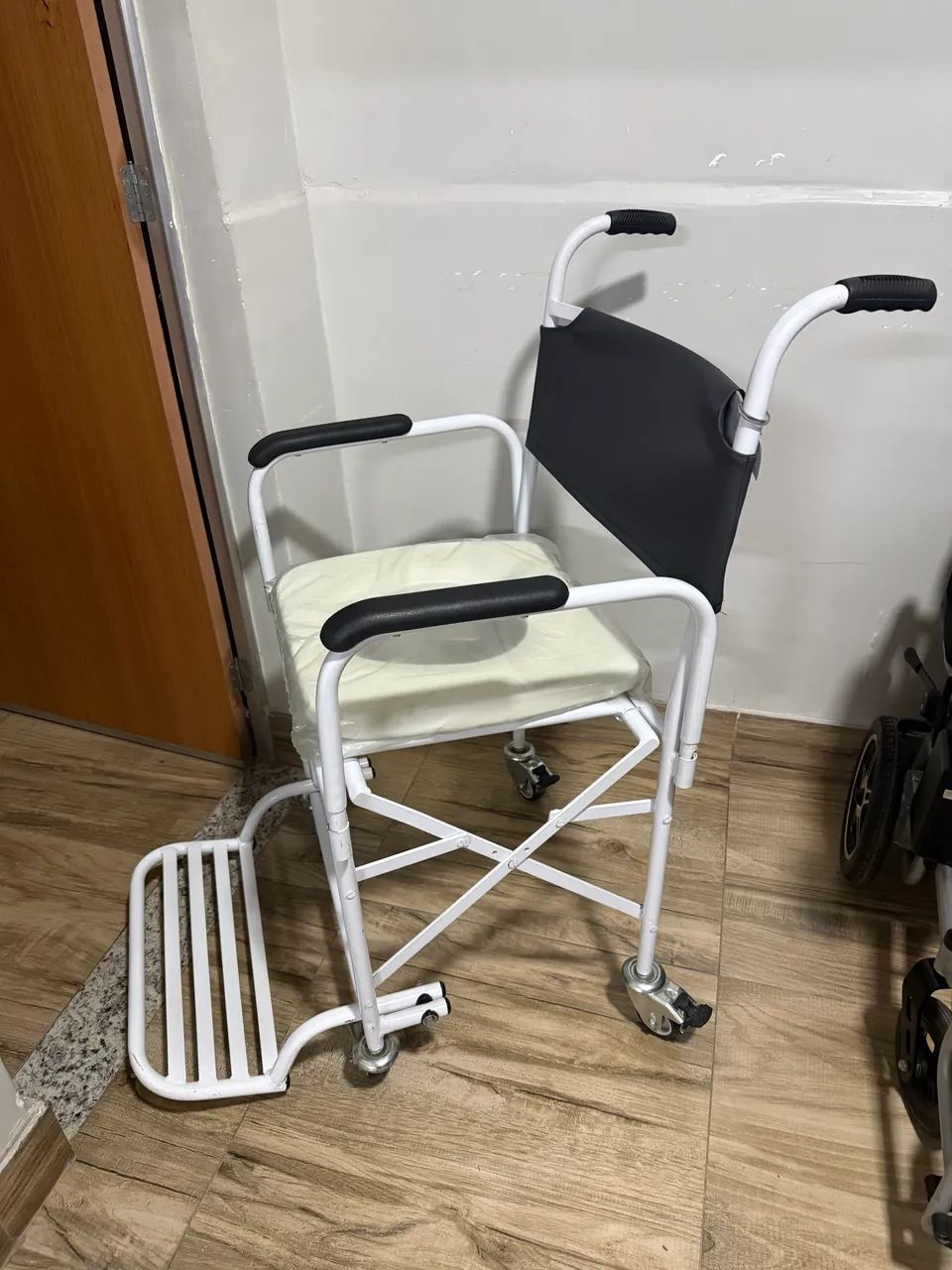 Cadeira de banho  - Foto 2