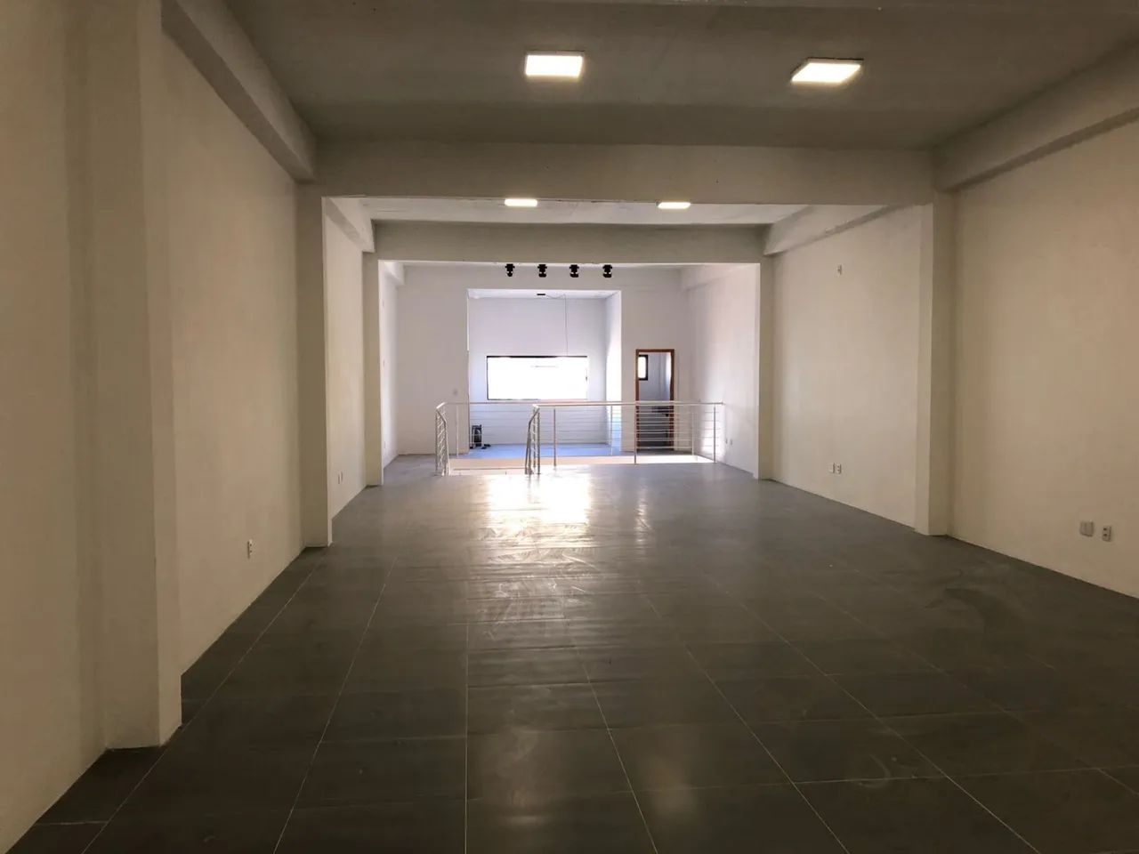 LOJA CENTRAL NOVA COM ESTACIONAMENTO  - Foto 7