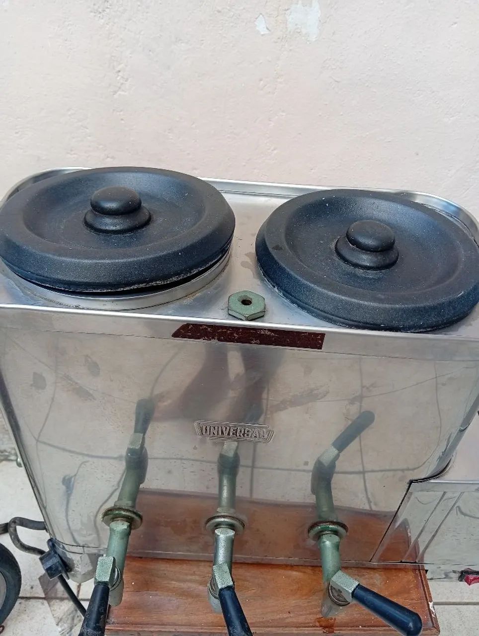 Máquina de café industrial indo funcionando  - Foto 2