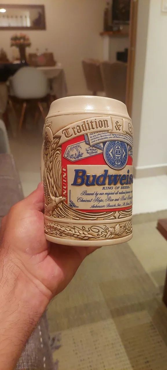 Caneca antiga de shopp