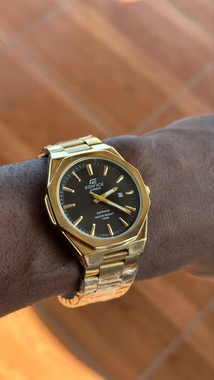 Relógio Casio Dourado - Mostrador Preto