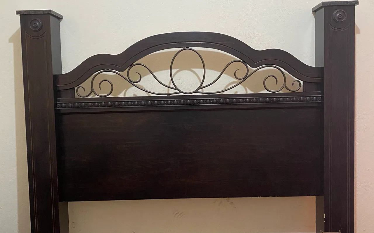 Cama/ criado mudo/ cômoda - Foto 2