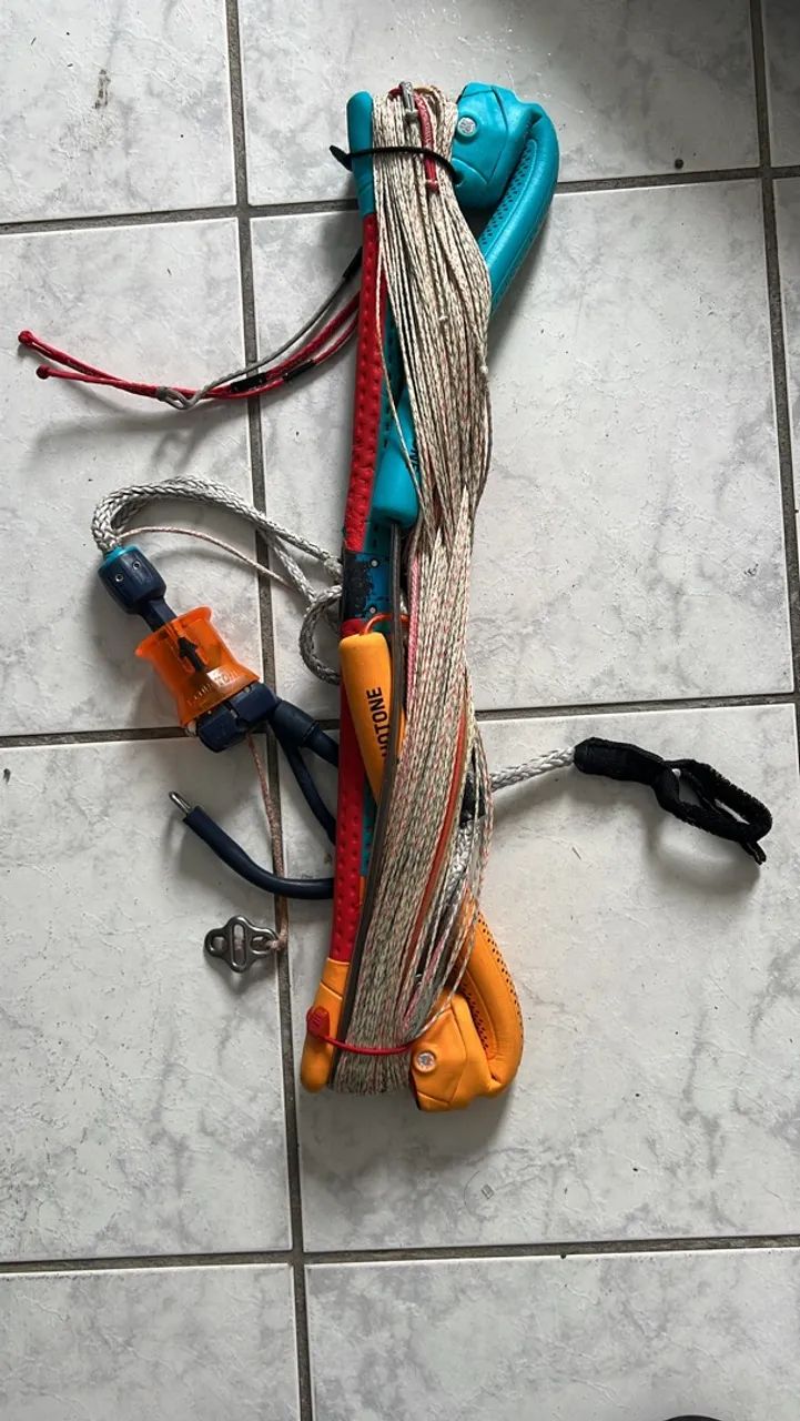 Kite Duotone Dice 9 com barra - Foto 3