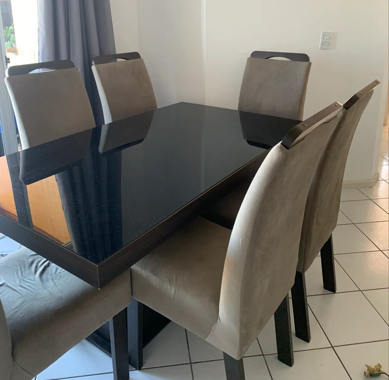 Mesa com 6 cadeiras  - Foto 2