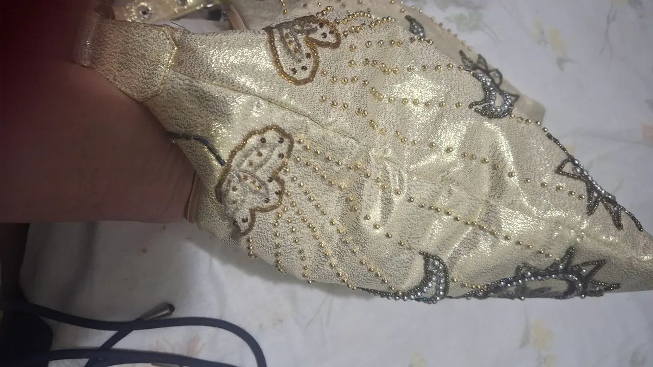 Bolsa ALDO Dourada Bordada  - Foto 3