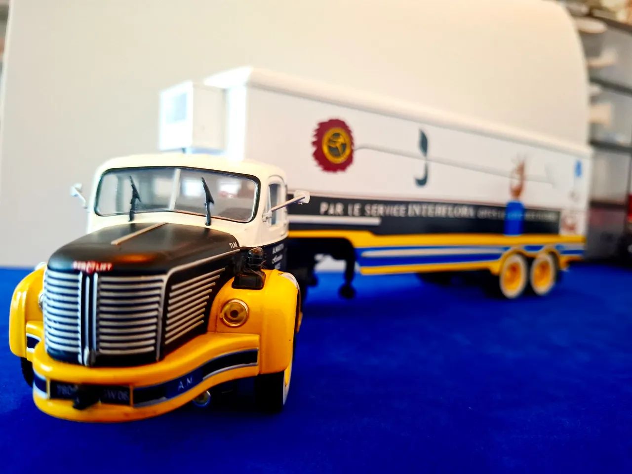 Miniatura Caminhão 1:43 Berliet Interflora Francês  - Foto 3