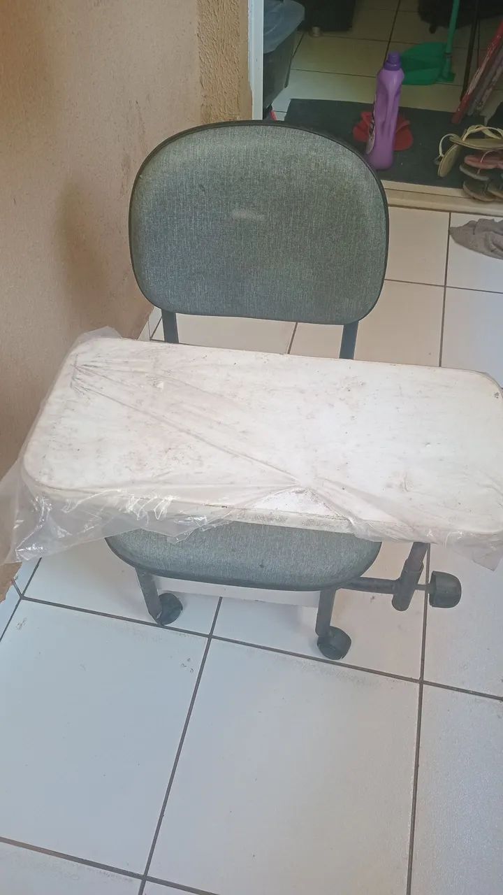 Vendo 150$ cadeira de manicure seminova nova enteressadas chamar no chat, obs:não faço  - Foto 2