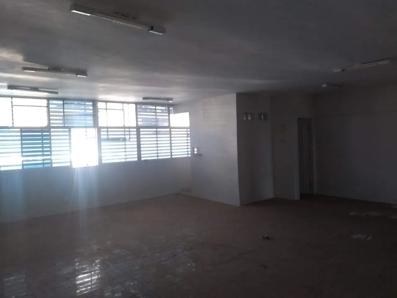 Sala  Comercial Ampla no Conjunto Nacional - Foto 3