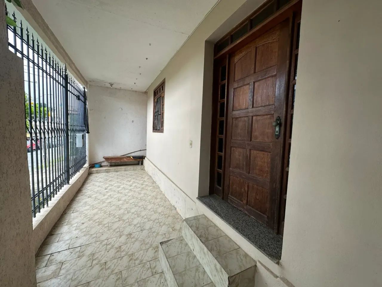 Casa com barracão em lote de 810m2 - Foto 2