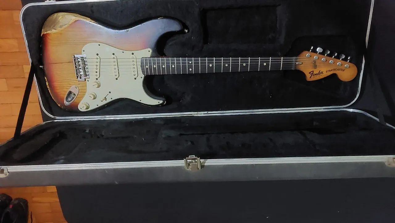 Fender Stratocaster 1976  EUA sunburst  - Foto 5