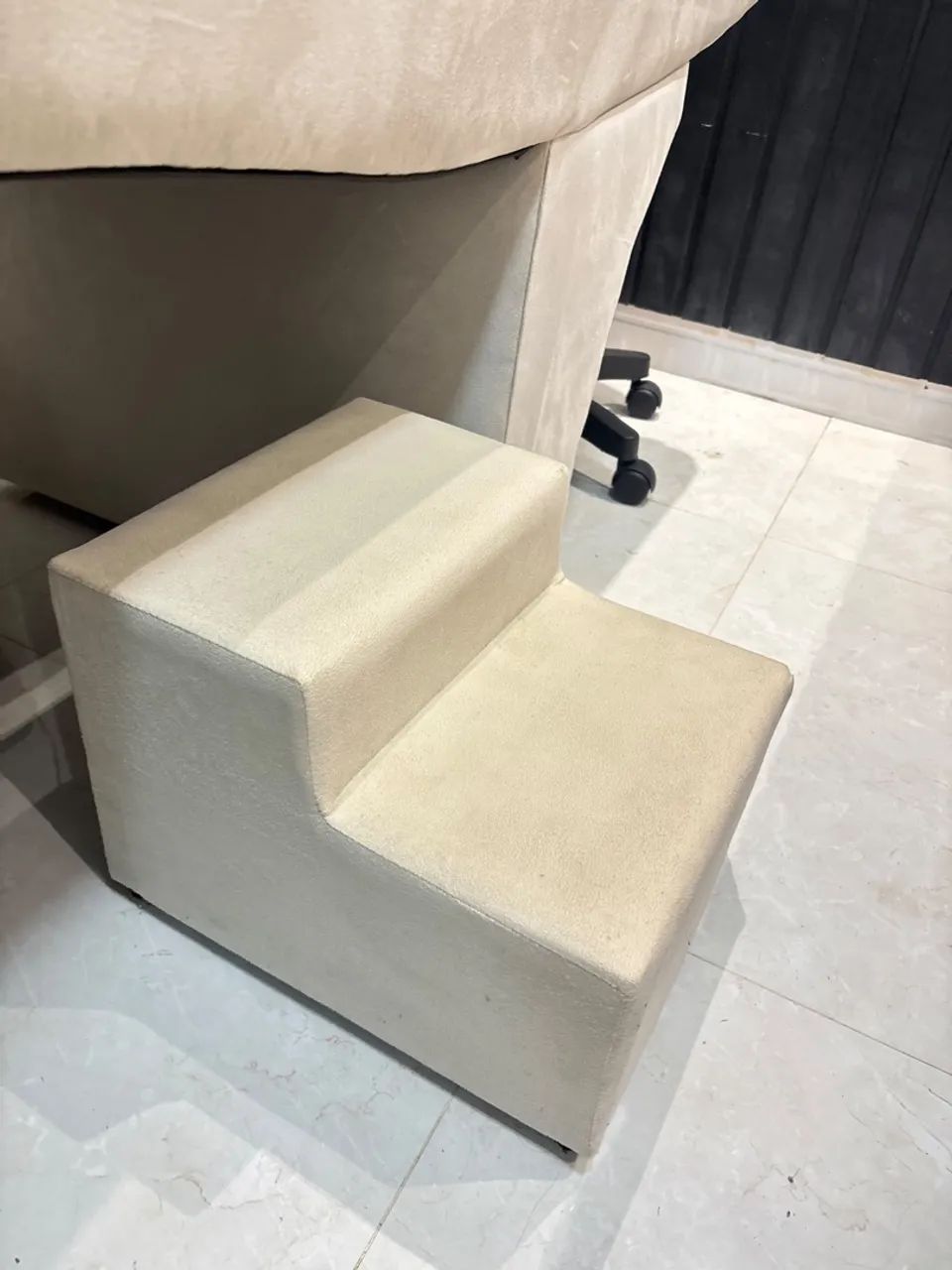 Maca extensão de cílios/sobrancelhas com massagem acompanha cadeira e escada  - Foto 5