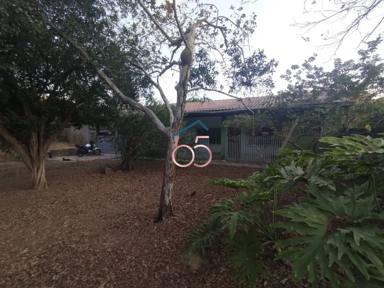 Casa com terreno 724m² abaixo da avaliação. - Foto 3