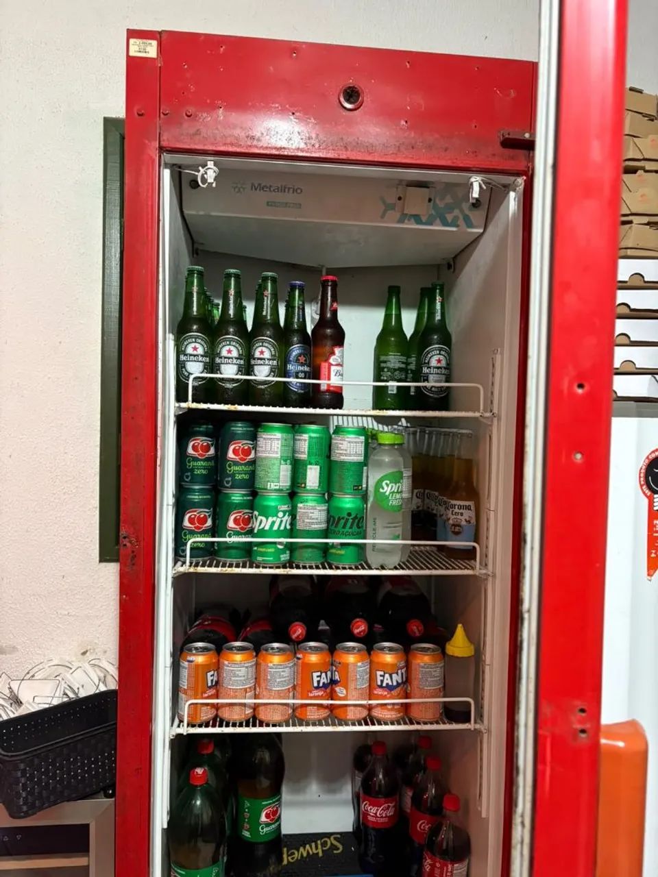 Freezer Expositor Vertical 220V Vermelho - Gelando Perfeitamente - Foto 4