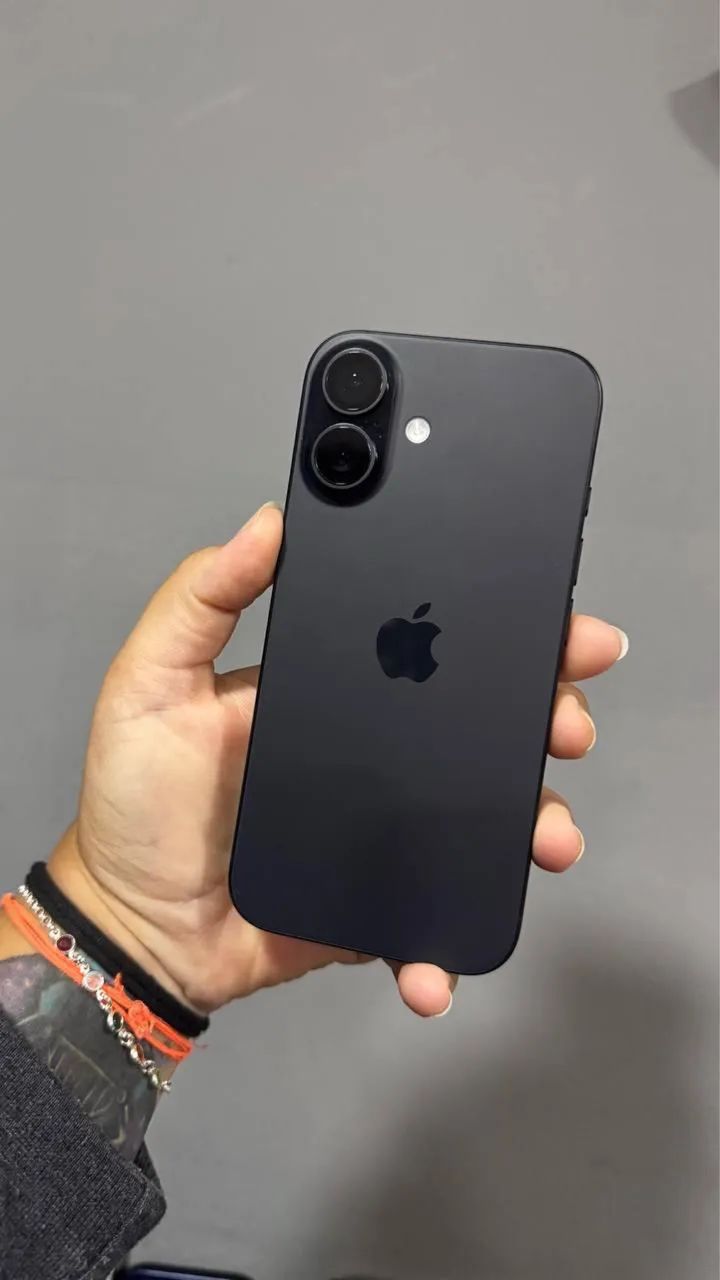 iPhone 16