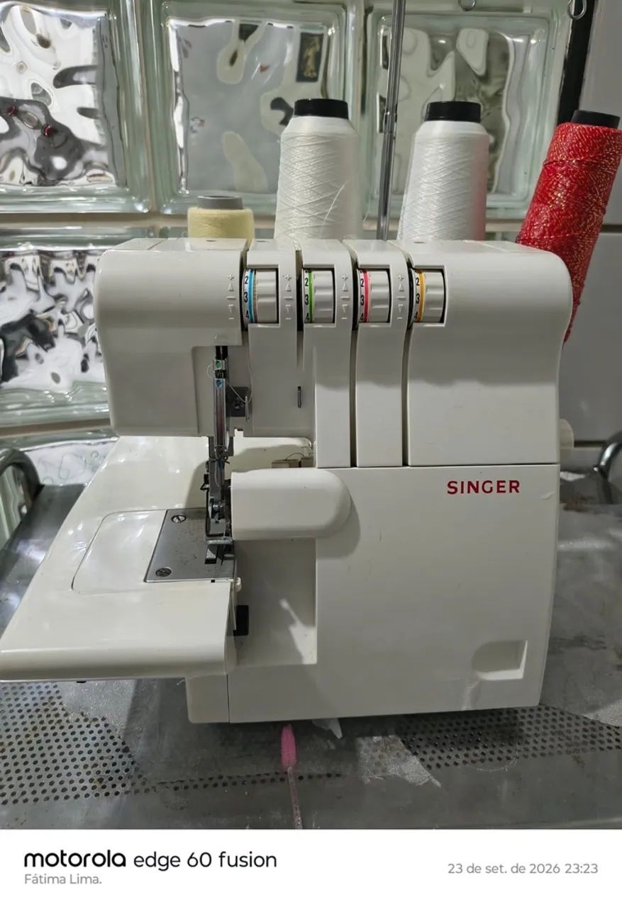 Máquina Overlock Singer - Foto 3