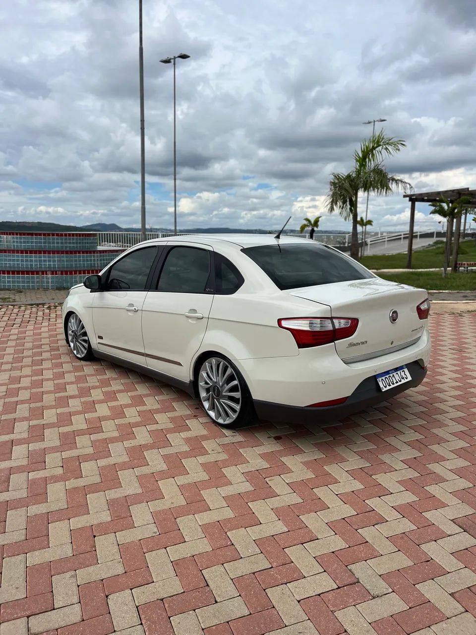 Fiat Grand Siena Essen.sublime 1.6 Flex 2014 - Foto 9