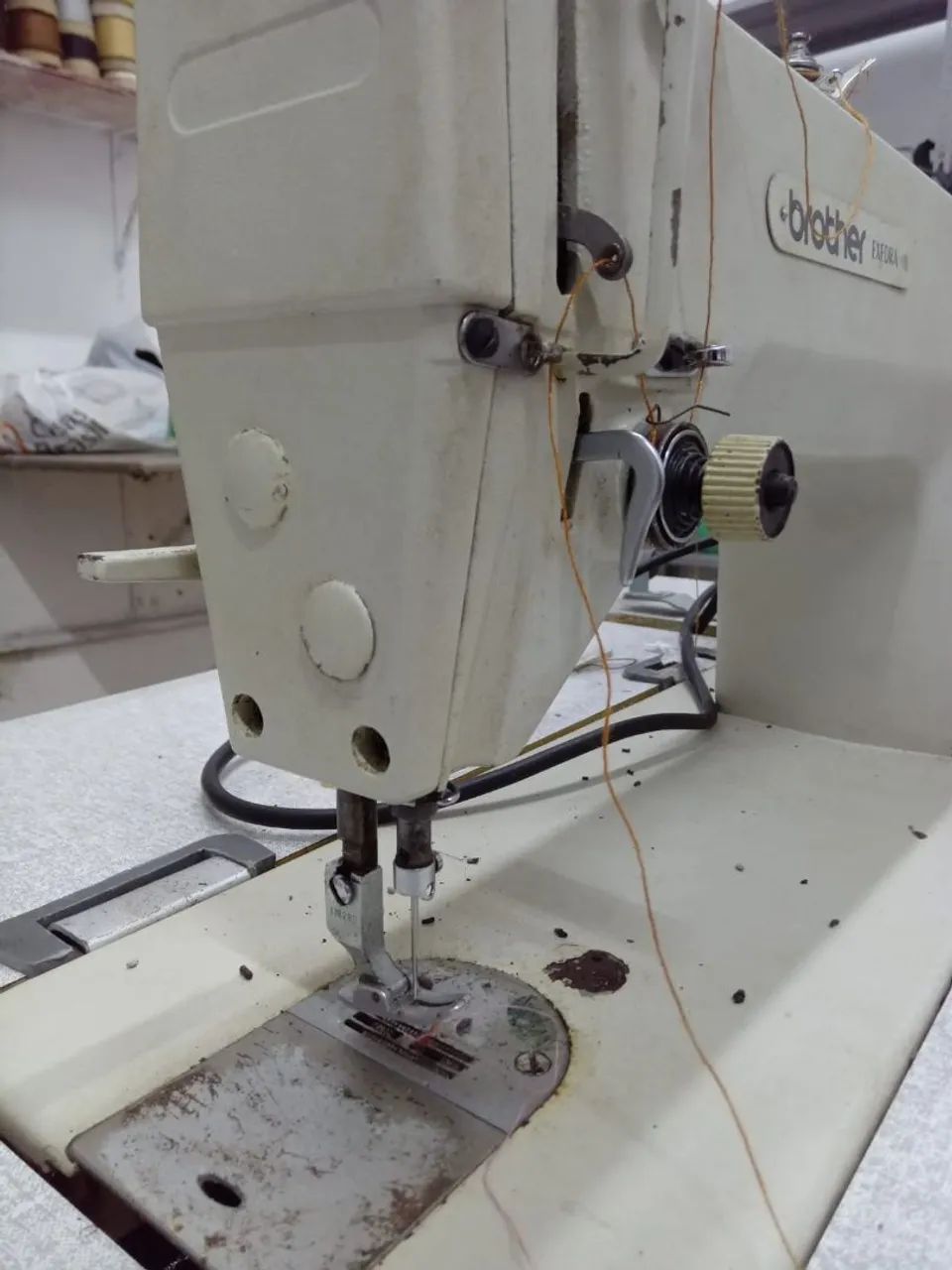 MÁQUINA DE COSTURA INDUSTRIAL - Foto 4