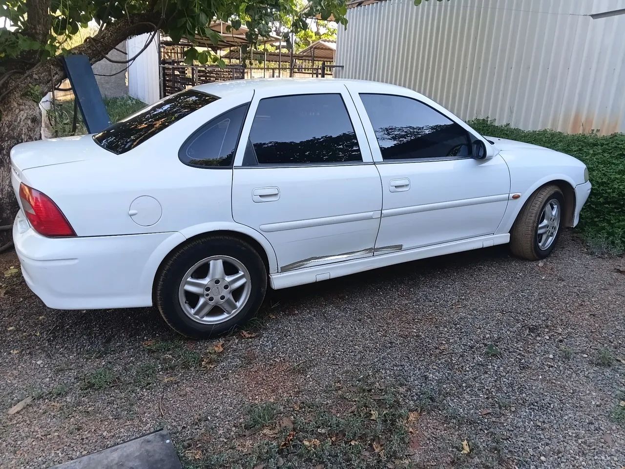 Chevrolet Vectra CD 2.2 16V / 2.0 16V Mec./aut. 2001