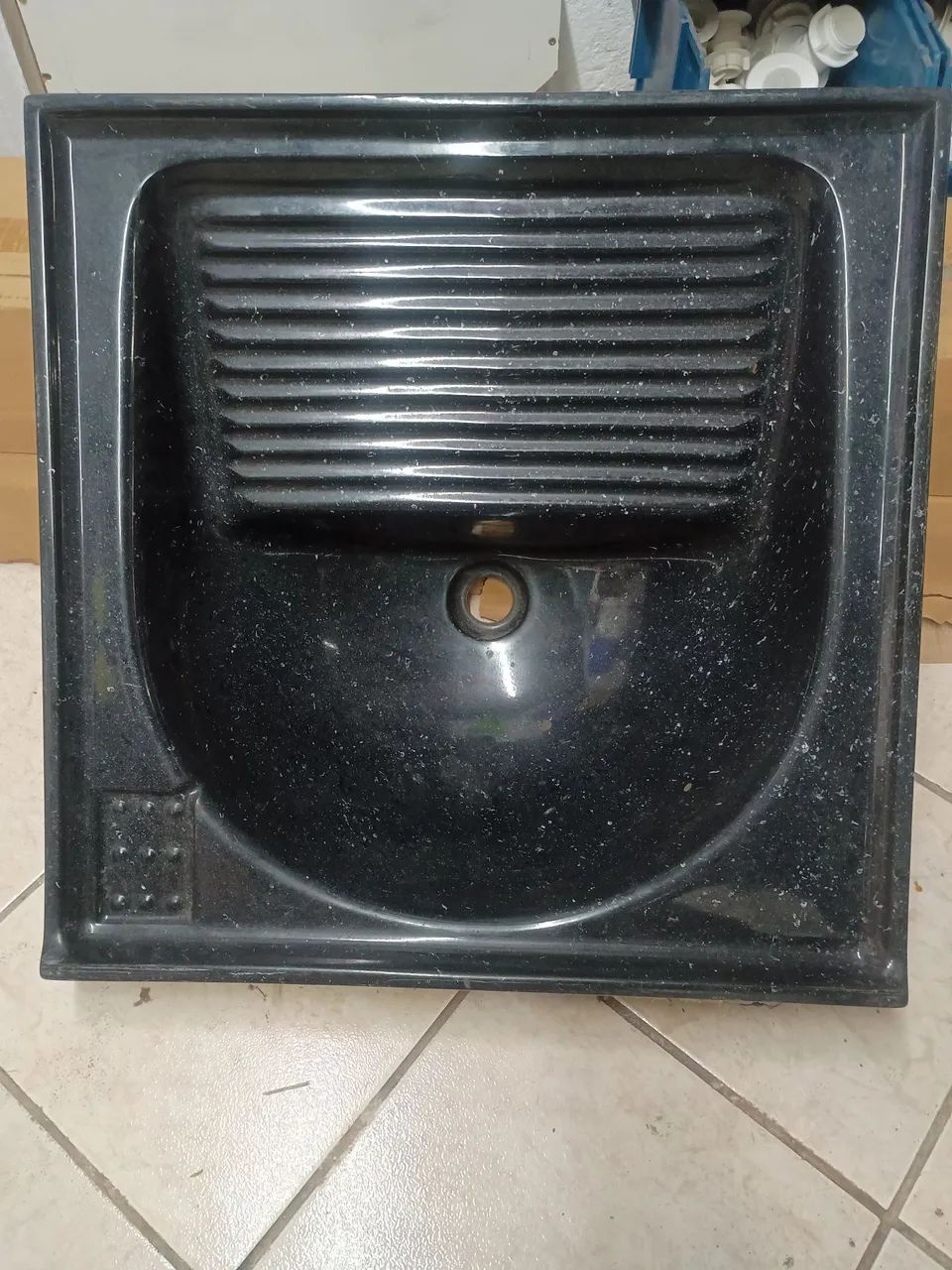 Tanque em mármore sintético preto muito Top. Sua casae lavanderia merece o melhor 