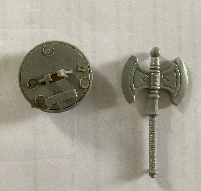 Heman Escudo + Machado Original anos 80 - Foto 2