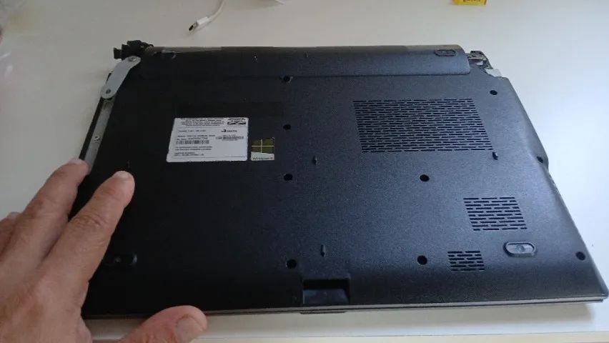 Notebook Funcional - caixa comprometida - Valor R$300 - Foto 3