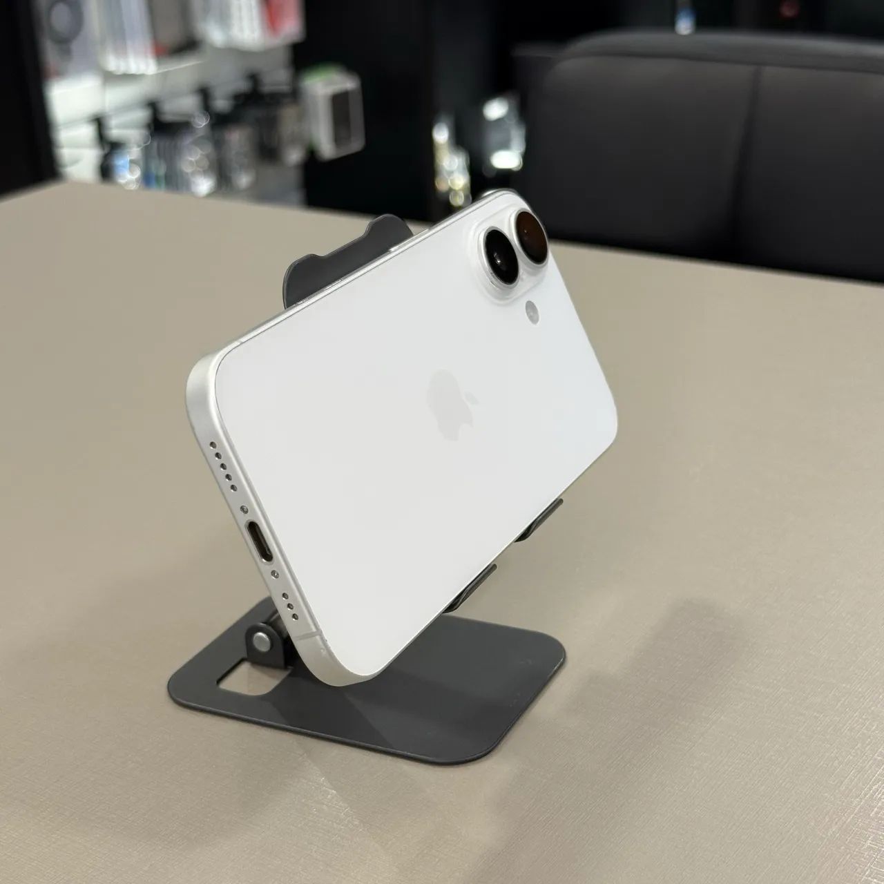 iPhone 16 128GB Branco - Foto 2