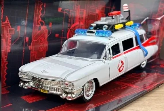Vendo carro miniatura temáticos 1:24 escala  - Foto 3