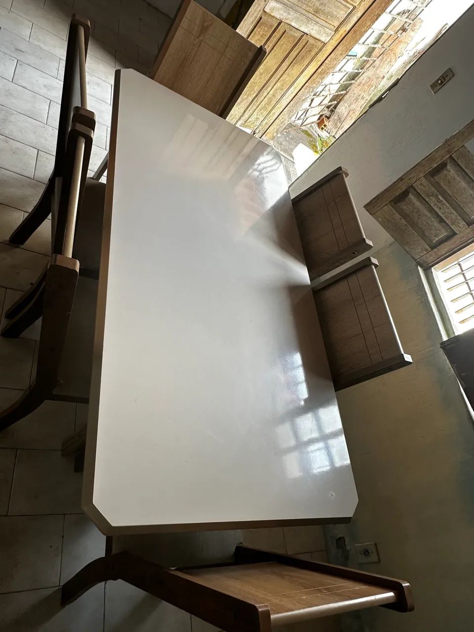 VENDO MESA COM CADEIRAS  - Foto 4