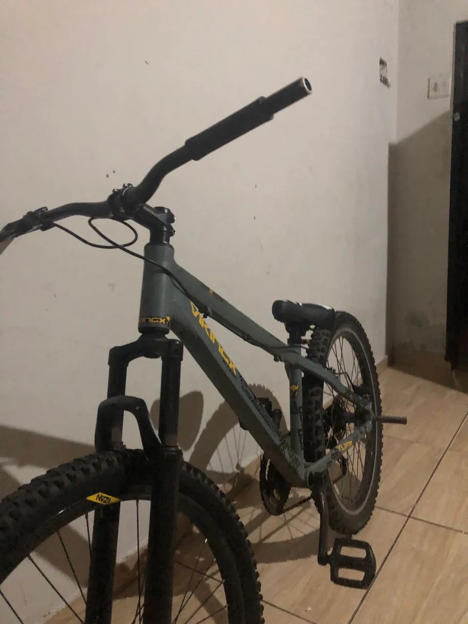 bicicleta aro 26 VIKING TUF 30  - Foto 2