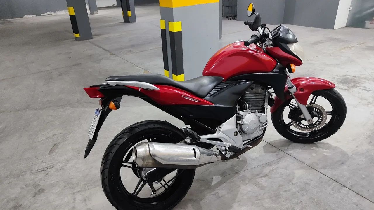 CB 300 - Foto 3