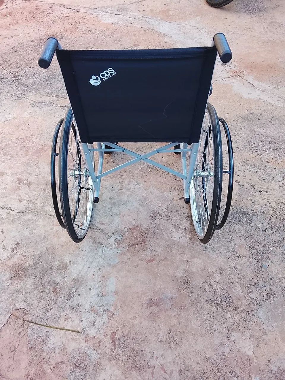 Cadeira de rodas preço de oportunidade  - Foto 2