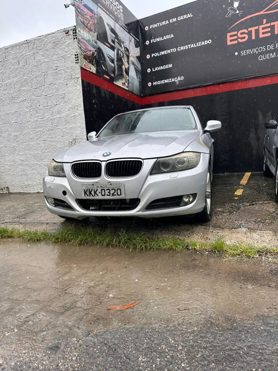 BMW 320I A 2010