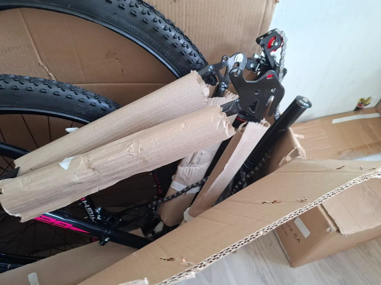 Vendo duas BIKE  uma nova na caixa   outra semi nova - Foto 4
