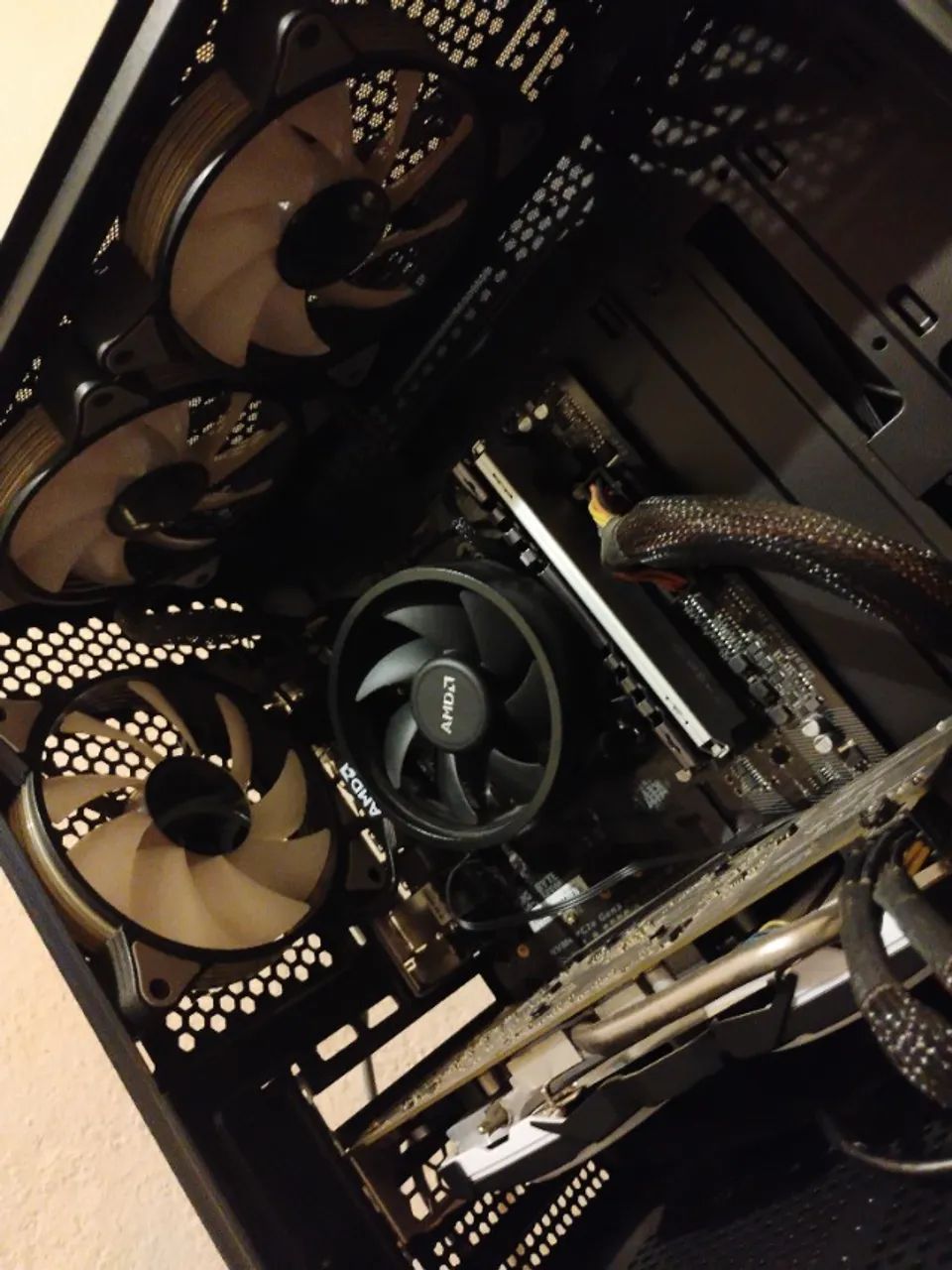 PC Gamer Ryzen 5 5500 + RX 570 - Foto 4