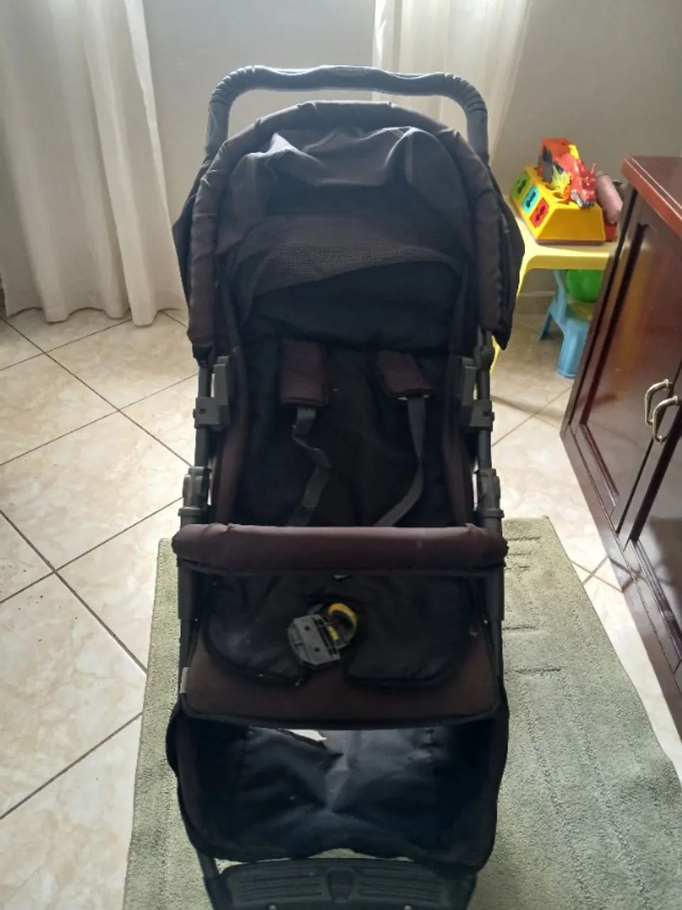 Carrinho de bebê usado  - Foto 2